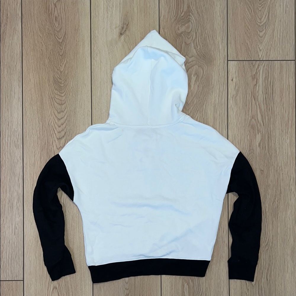 🛍️ 3 for $25 🛍️ - Justice - Stylish White and Black Hoodie with Gold Crest - Picture 5 of 5